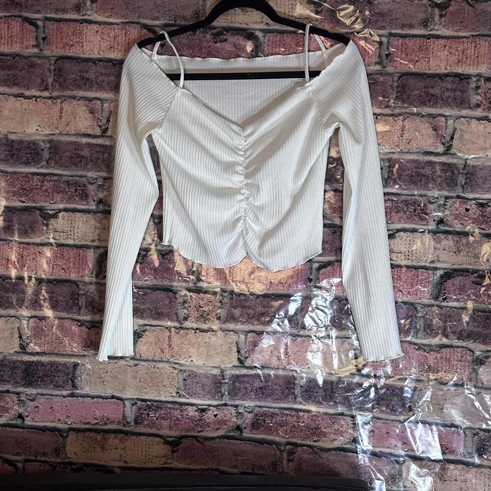 White Ribbed Ruched Off-Shoulder Long Sleeve Crop Top - Picture 3 of 15